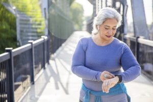 woman-looking-at-wrist-digital-therapeutic